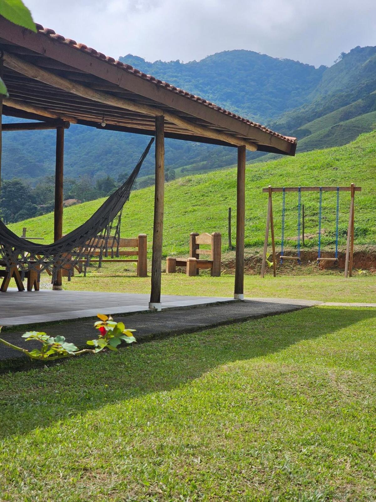 Casa De Campo Na Mantiqueira ピンダモニャンガバ エクステリア 写真
